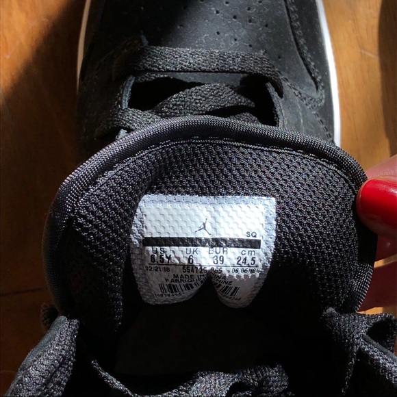 Nike Air Jordan 1 Mid Multi-Color Swoosh (GS) - Picture 5 of 5